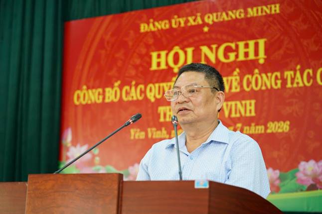 Đồng chí Lê Sỹ Cường , Ủy viên Ban Thường vụ Đảng ủy, Chủ tịch Ủy ban MTTQ Việt Nam xã phát biểu giao nhiệm vụ