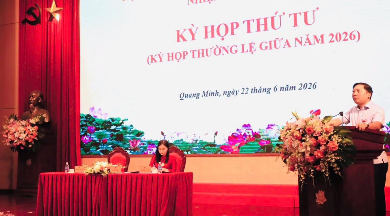 Kỳ họp đã thông qua Nghị quyết về kết quả thực hiện nhiệm vụ phát triển kinh tế - xã hội 6 tháng đầu năm và phương hướng, nhiệm vụ trọng tâm 6 tháng cuối năm 2026