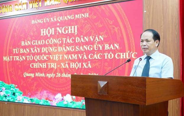 Đồng chí Lưu Văn Tư - Ủy viên Ban Thường vụ, Trưởng Ban Xây dựng Đảng phát biểu tại hội nghị