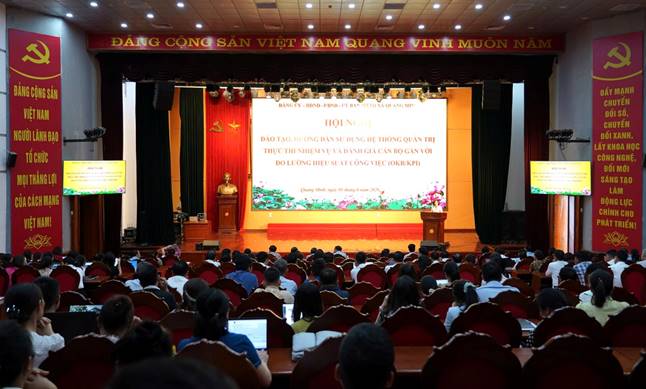 Quang cảnh hội nghị