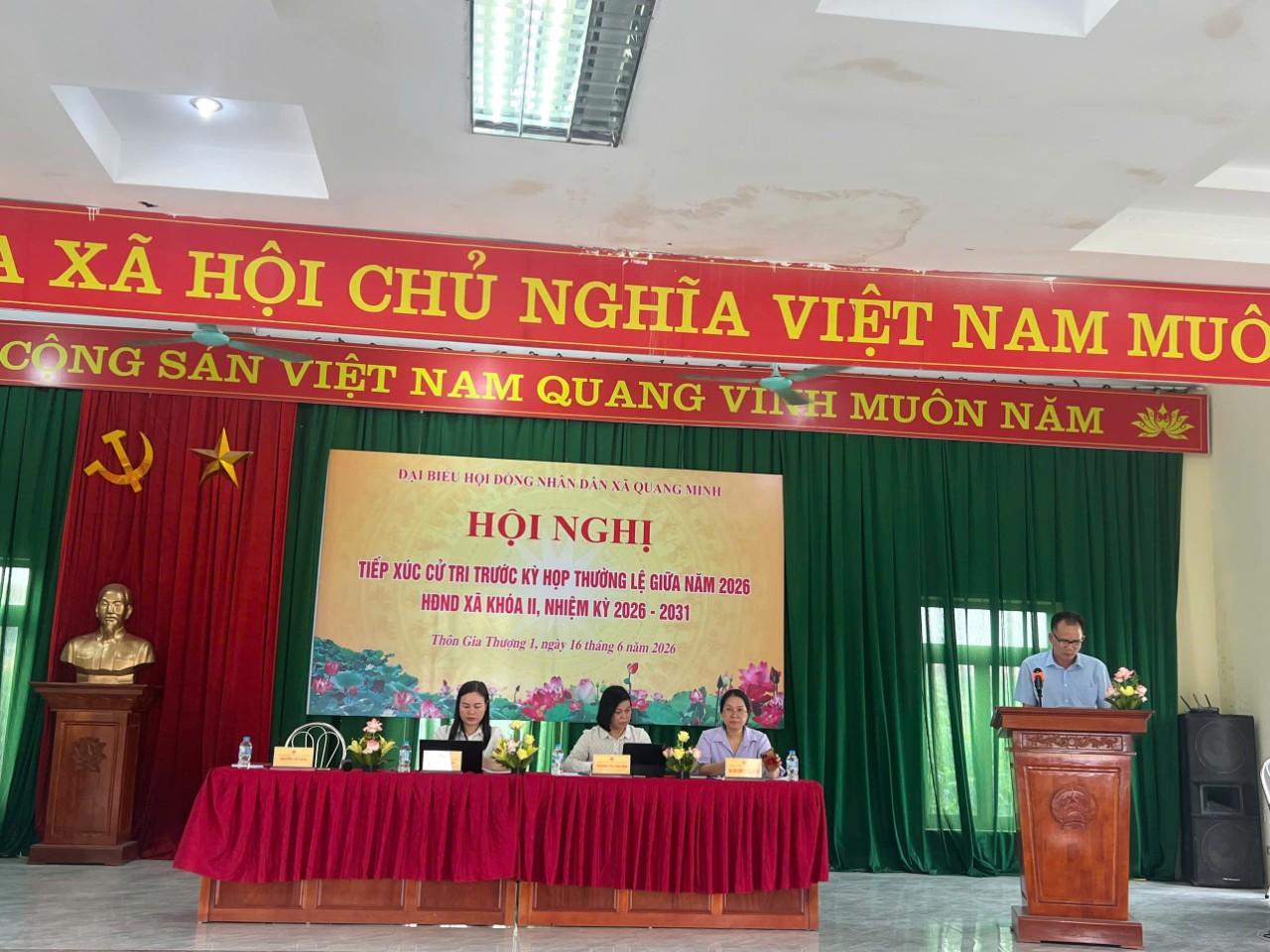 Bà Nguyễn Thị Lộc - Uỷ viên Ban Thường vụ, Phó Chủ tịch HĐND xã tiếp xúc cử tri các thôn Giai Lạc 1, Giai Lạc 2, Giai Lạc 3, Gia Thượng 1 và Gia Thượng 2.