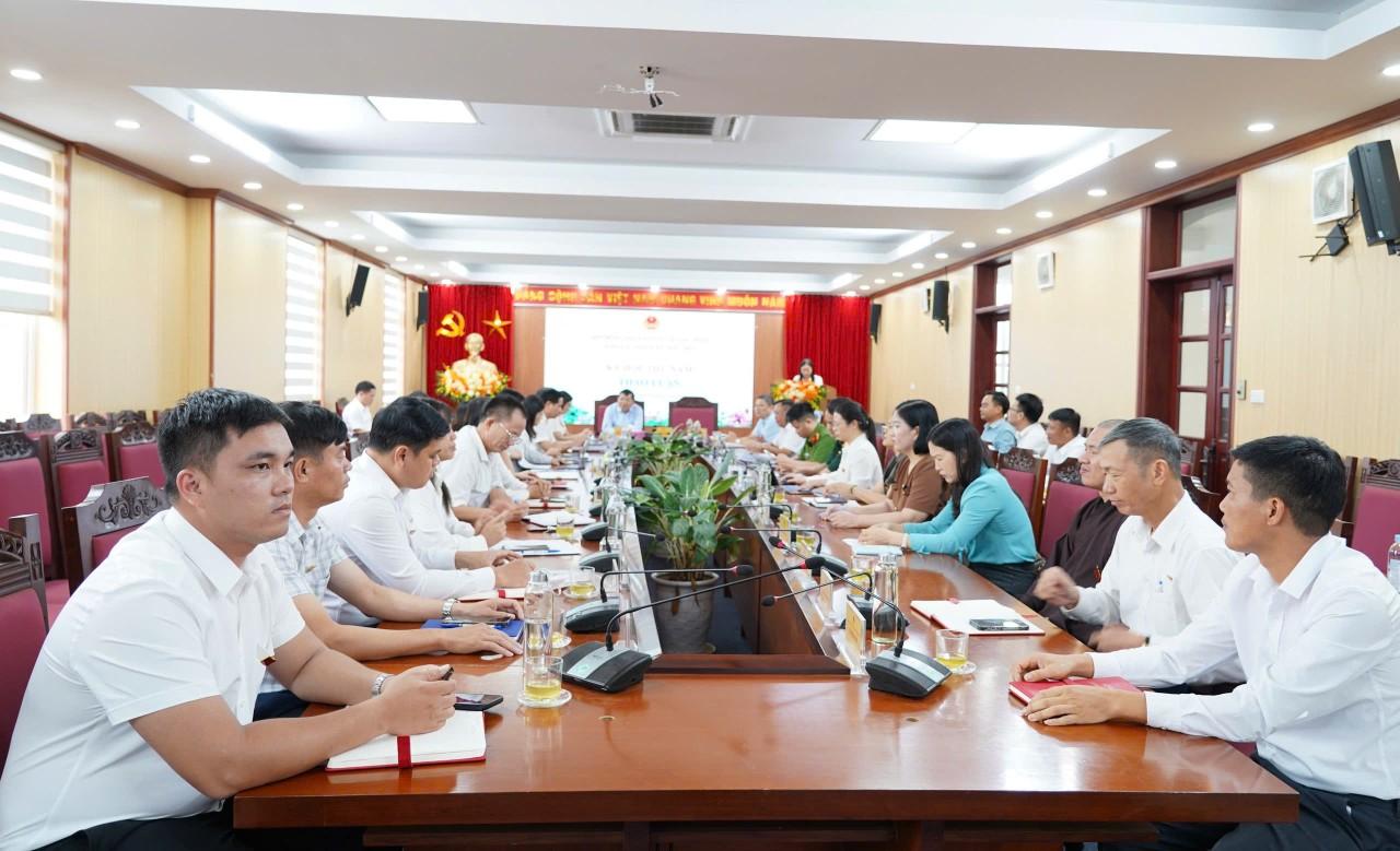 Quang cảnh kỳ họp
