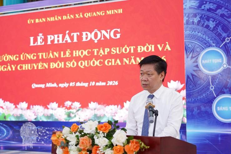Đồng chí Phạm Anh Tuấn – Phó Chủ tịch UBND xã phát biểu phát động chương trình