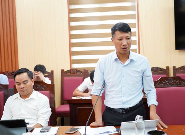 Đồng chí Nguyễn Cao Chí - Giám đốc Ban quản lý dự án Đầu tư – Hạ tầng phát biểu tại hội nghị