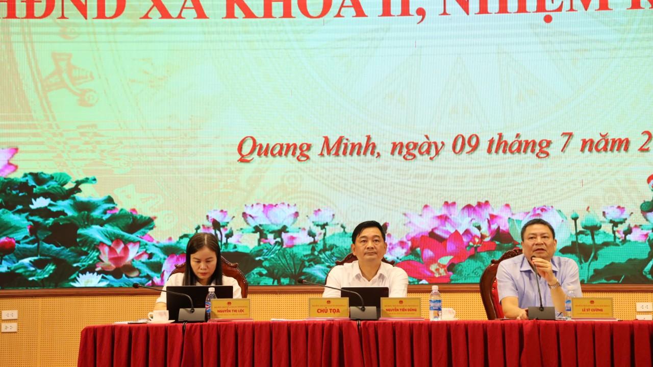 Các ông, bà HĐND xã chủ trì hội nghị