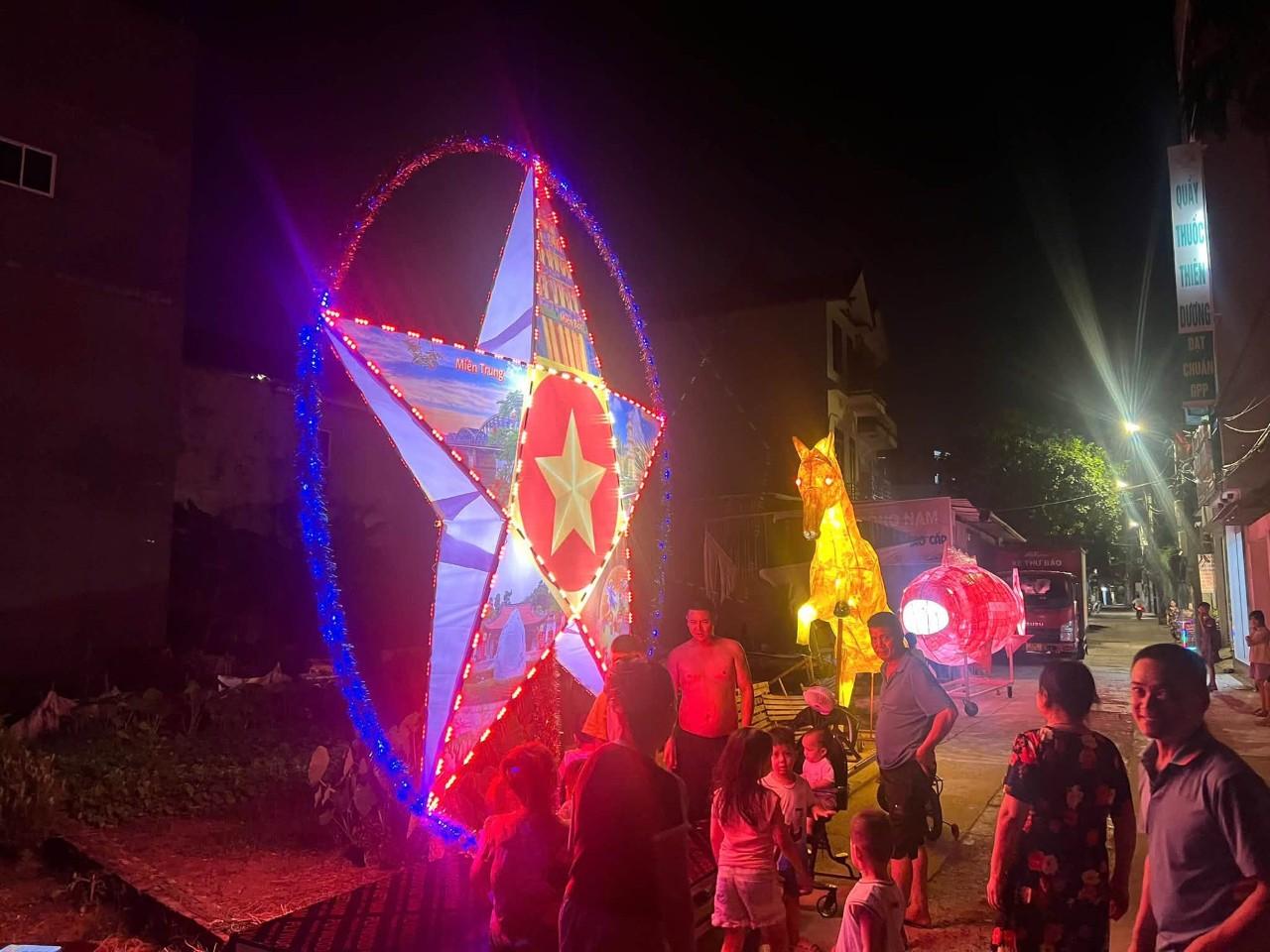 Những mô hình Trung thu khổng lồ sẵn sàng xuống phố