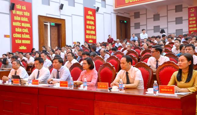 Các đại biểu tham dự hội nghị