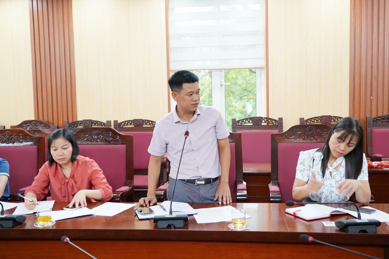 Đồng chí Nguyễn Cao Dương - Phó Giám đốc Ban quản lý đầu tư- Hạ tầng phát biểu tại hội nghị