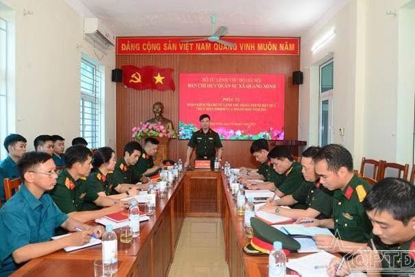 Đoàn làm việc với BCH Quân sự xã Quang Minh