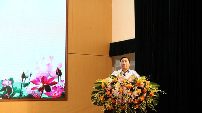 Đồng chí Nguyễn Thanh Liêm, Thành uỷ viên, Bí thư Đảng uỷ, Chủ tịch HĐND xã phát biểu khai mạc kỳ họp