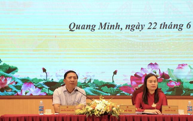 Các đồng chí chủ toạ chủ trì kỳ họp