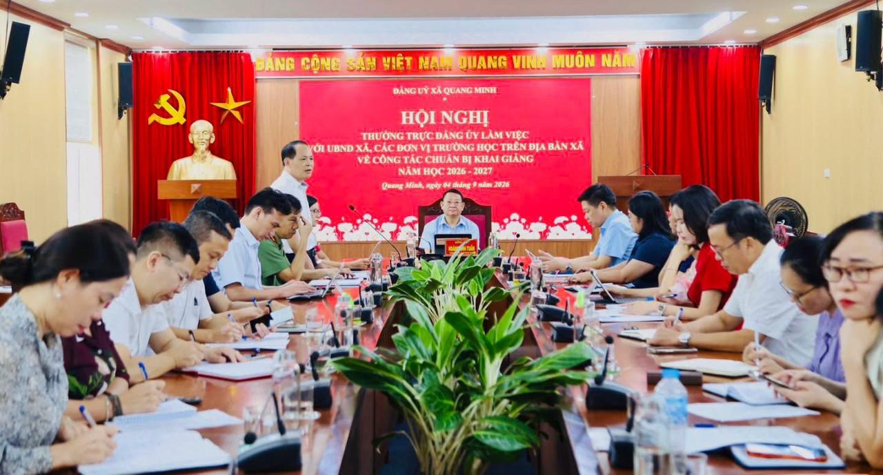 Công tác chuẩn bị cho năm học mới luôn được các đồng chí lãnh đạo xã quan tâm, chỉ đạo sát sao