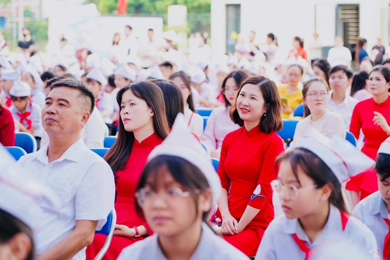 Năm học mới mở ra niềm tin mới vào những bước tiến của giáo dục Quang Minh.