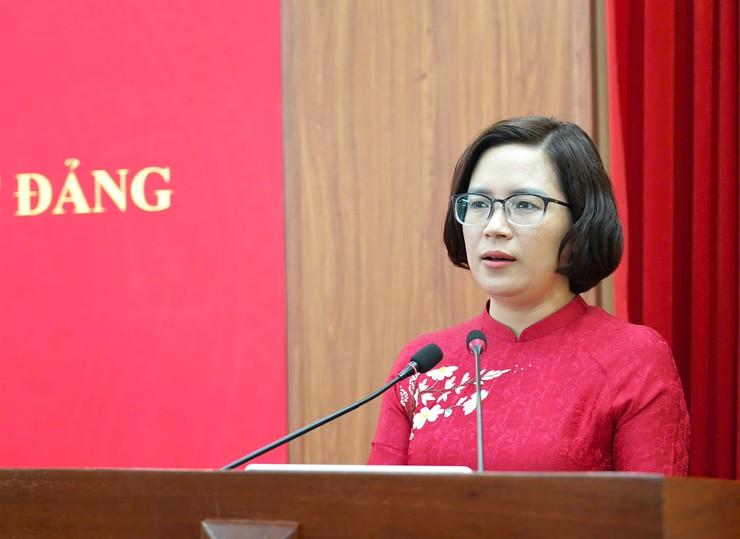 Đồng chí Nguyễn Thị Ngọc Hà, Phó Bí thư Thường trực Đảng ủy, Chủ tịch HĐND xã phát biểu chỉ đạo
