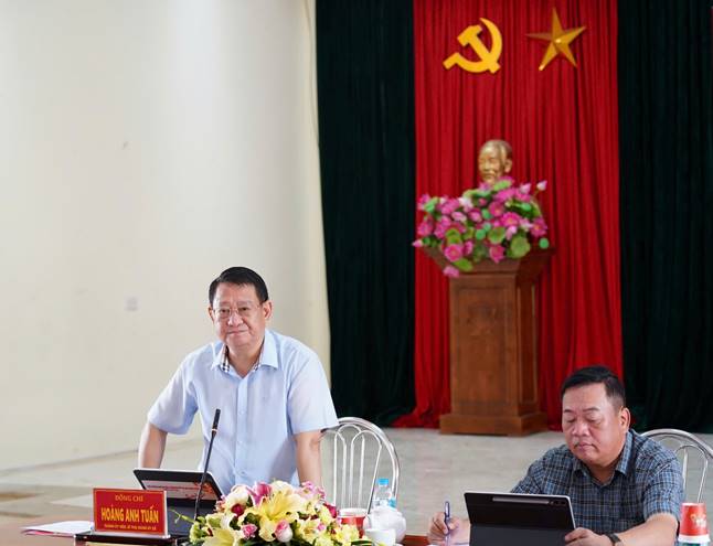 Đồng chí Hoàng Anh Tuấn – TUV, Bí thư Đảng ủy xã Quang Minh phát biểu kết luận buổi làm việc