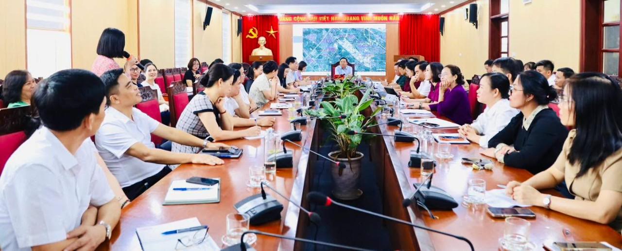 Quang cảnh hội nghị